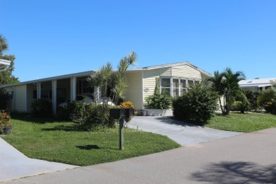Beach Home For Sale in Sarasota, Florida