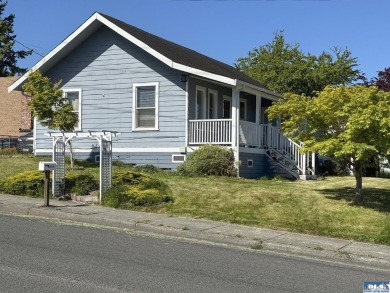 Home For Sale in Port Angeles image photo picture