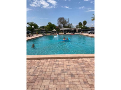 Beach Condo For Sale in Hallandale Beach, Florida