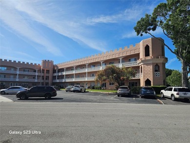 Beach Condo For Sale in Clearwater, Florida