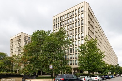 Beach Condo For Sale in Chicago, Illinois