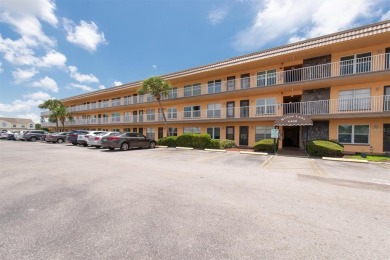 Beach Condo For Sale in Kenneth City, Florida