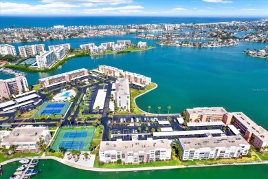 Beach Condo For Sale in South Pasadena, Florida