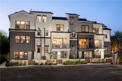 Beach Townhome/Townhouse For Sale in Huntington Beach, California