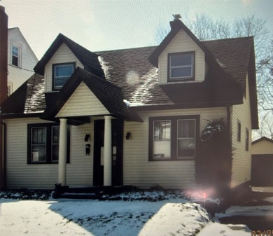 Beach Home Sale Pending in Erie, Pennsylvania