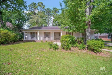 Beach Home For Sale in Daphne, Alabama