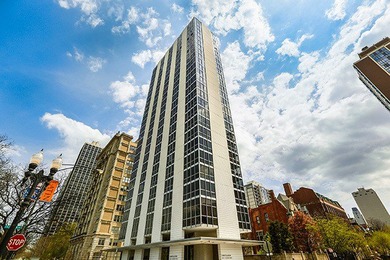 Beach Condo For Sale in Chicago, Illinois