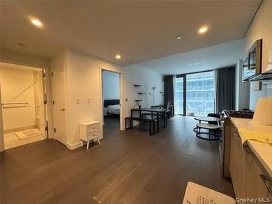 Beach Condo Sale Pending in Flushing, New York
