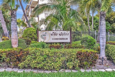 Beach Condo For Sale in Sunny Isles Beach, Florida