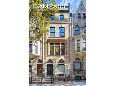 Beach Home For Sale in New York, New York
