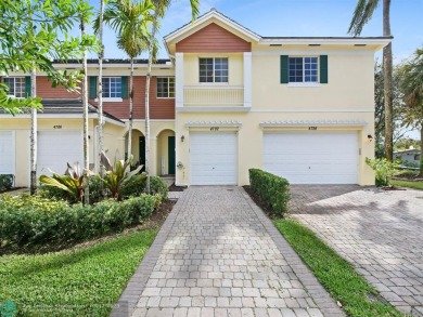 Beach Townhome/Townhouse For Sale in Davie, Florida