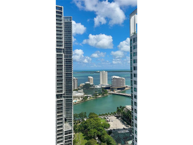 Beach Condo For Sale in Miami, Florida