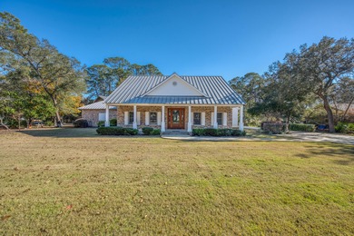 Beach Home For Sale in Niceville, Florida