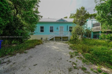 Beach Home For Sale in Tavernier, Florida