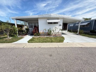 Beach Home For Sale in Dunedin, Florida