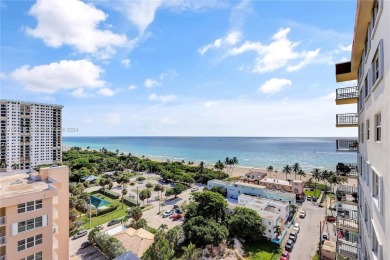 Beach Condo For Sale in Hollywood, Florida