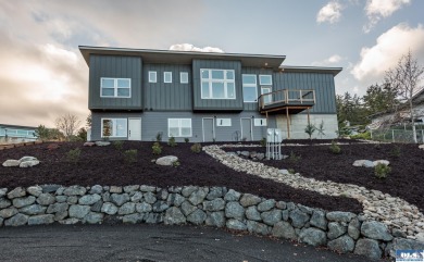 Beach Home For Sale in Port Angeles, Washington