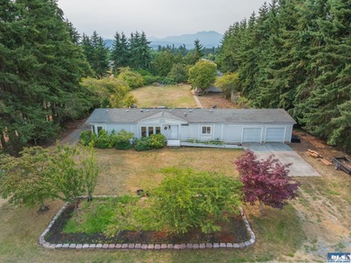 Beach Home For Sale in Port Angeles, Washington