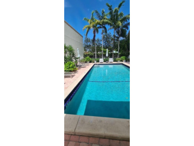 Beach Condo For Sale in Miami Beach, Florida