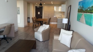 Beach Condo For Sale in Hollywood, Florida