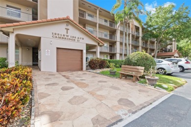 Beach Condo For Sale in Pembroke Pines, Florida