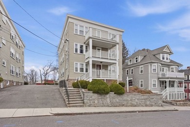 Beach Condo For Sale in Boston, Massachusetts