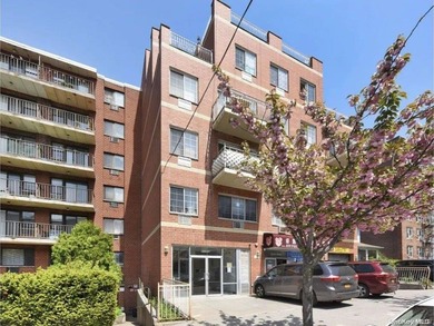 Beach Condo Sale Pending in Flushing, New York