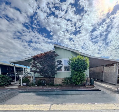 Beach Home For Sale in Huntington Beach, California