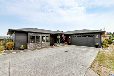 Beach Home For Sale in Port Angeles, Washington