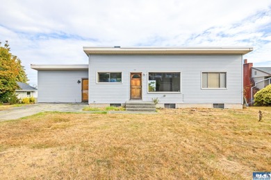 Beach Home Active Under Contract in Port Angeles, Washington