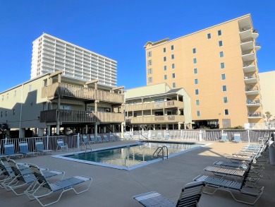 Family friendly-beach front pool-gulf front-large balcony-ocean - Beach Vacation Rentals in Gulf Shores, Alabama on Beachhouse.com