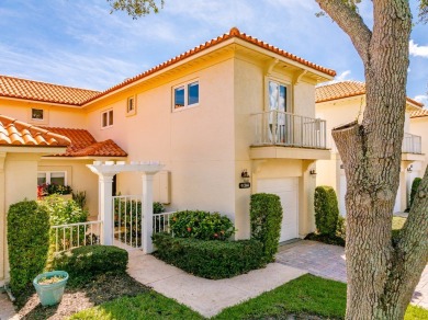 Beach Townhome/Townhouse Active Under Contract in Vero Beach, Florida