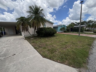 Beach Home For Sale in Venice, Florida