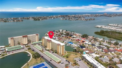 Beach Condo For Sale in St. Petersburg, Florida