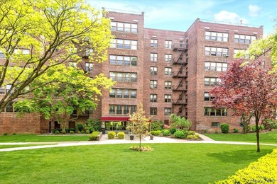 Beach Home For Sale in Bayside, New York