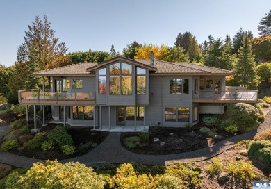 Beach Home For Sale in Sequim, Washington