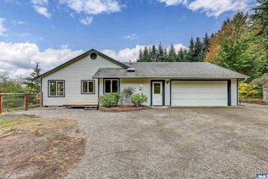 Beach Home For Sale in Port Ludlow, Washington