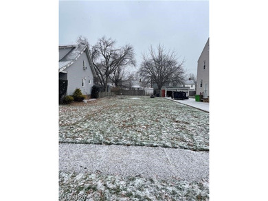 Beach Lot Sale Pending in Euclid, Ohio