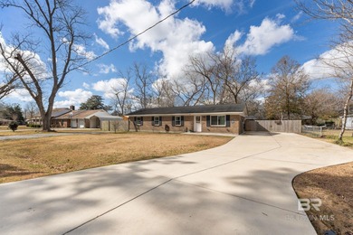 Beach Home For Sale in Silverhill, Alabama