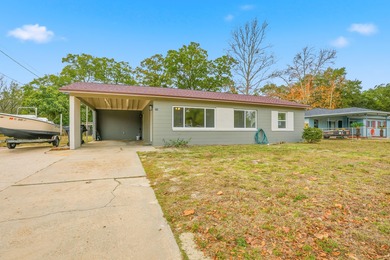 Beach Home For Sale in Fort Walton Beach, Florida