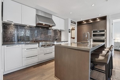 Beach Condo For Sale in White Rock, BC