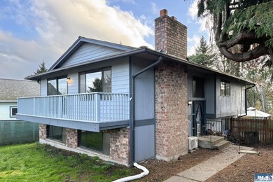 Beach Home Active Under Contract in Port Angeles, Washington