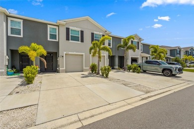Beach Townhome/Townhouse For Sale in Sarasota, Florida