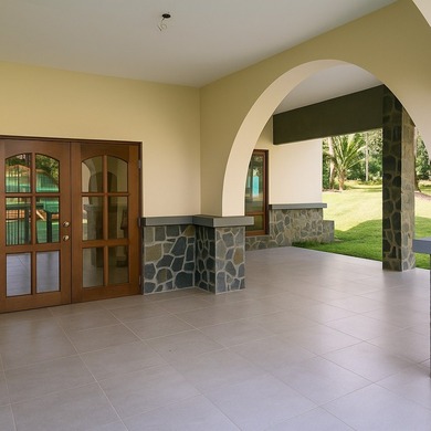 Beach Home For Sale in Panama City, 