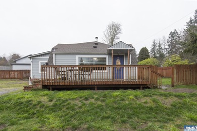 Beach Home For Sale in Port Angeles, Washington