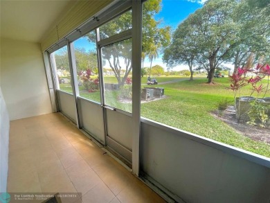 Beach Condo For Sale in Pembroke Pines, Florida