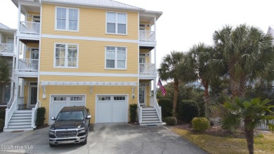 Beach Townhome/Townhouse For Sale in Carolina Beach, North Carolina
