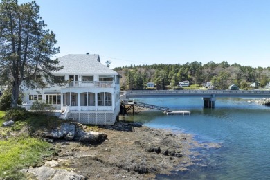 Beach Home For Sale in Southport, Maine