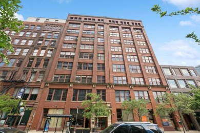 Beach Condo For Sale in Chicago, Illinois