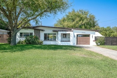 Beach Home For Sale in St. Petersburg, Florida